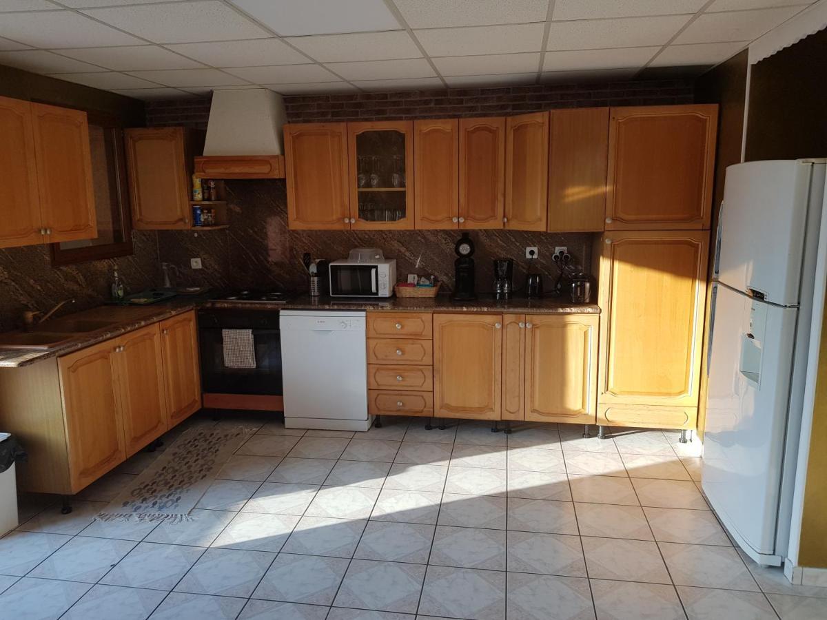 Grand Appartement Avec Cheminee Dans Maison, Parking Gratuit ミオネー エクステリア 写真